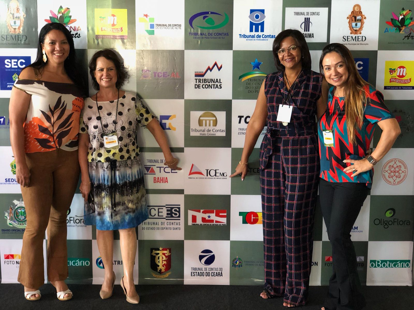 Neigmárcia Oliveira, Mirtes Conrado, Joelma Zeferino de Oliveira e Cristiana Siqueira 